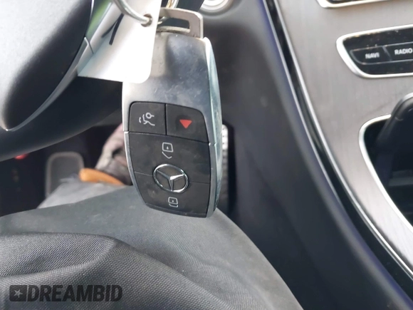2022 Mercedes-Benz C 300 with VIN W1KWJ8DB5NG115893, listed as a IAAI auction lot 41590272 with 15,562 mi miles and . Bid and sale history available at DreamBid. Image 11.