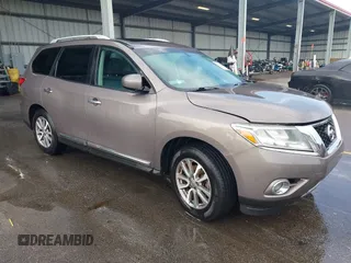 2013 Nissan Pathfinder SV z VIN 5N1AR2MNXDC627266, wystawiony jako IAAI lot #42284429 z przebiegiem 163 910 mil mil oraz . Historia ofert i sprzedaży dostępna na DreamBid. Obrazek 1.