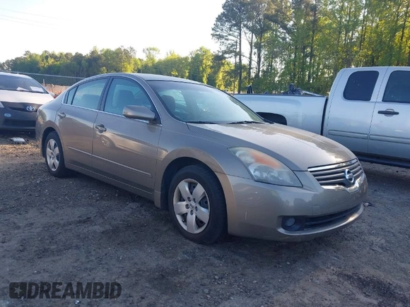 2007 Nissan Altima 2.5 S with VIN 1N4AL21E57N429039, listed as a IAAI auction lot 42026635 with 124,607 mi miles. Bid and sale history available at carsss.com. Image 1.