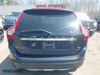 2015 Volvo XC60 T6 with VIN YV4902RK5F2762130, listed as a IAAI auction lot 42080997 with 174,623 mi miles. Bid and sale history available at carsss.com. Image 16.