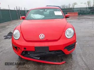 2019 Volkswagen Beetle S с VIN 3VWFD7AT1KM708397, выставлен на аукционе IAAI как лот 41919925 с пробегом 106 958 миль миль и . История ставок и продаж доступна на DreamBid. Изображение 12.