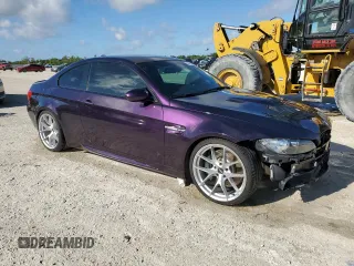 2012 BMW M3 z VIN WBSKG9C56CE798486, wystawiony jako Copart lot #49695915 z przebiegiem 81 637 mil mil oraz Szkoda całkowita • Salvage title. Historia ofert i sprzedaży dostępna na DreamBid. Obrazek 4.