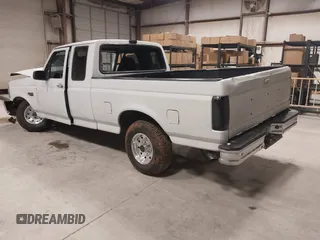 1992 Ford F-150 with VIN 1FTEX15H1NKB55335, listed as a IAAI auction lot 41297914 with 1 mi miles. Bid and sale history available at carsss.com. Image 3.