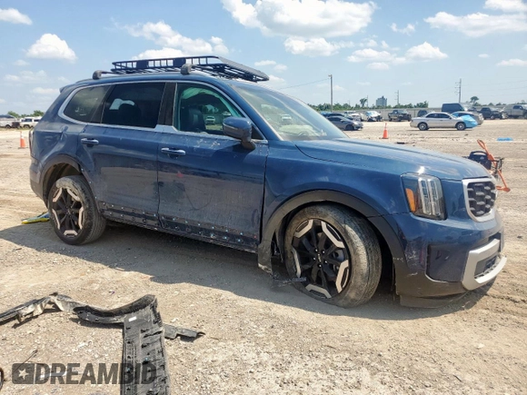2024 Kia Telluride S with VIN 5XYP64GC5RG417254, listed as a Copart auction lot 57862445 with 34,912 mi miles and Salvage title. Bid and sale history available at DreamBid. Image 4.