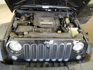 2018 Jeep Wrangler JK Unlimited Sport S with VIN 1C4BJWDG6JL846777, listed as a Copart auction lot 42458405 with 27,024 mi miles and Salvage Title. Bid and sale history available at carsss.com. Image 12.
