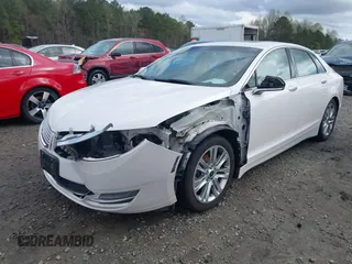 2015 Lincoln MKZ with VIN 3LN6L2G93FR610979, listed as a IAAI auction lot 41847966 with 184,166 mi miles. Bid and sale history available at carsss.com. Image 2.