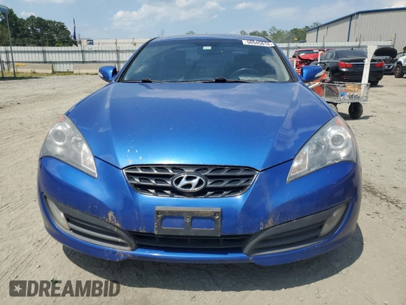 2010 Hyundai Genesis Coupe Grand Touring z VIN KMHHU6KH5AU025687, wystawiony jako Copart lot #56945814 z przebiegiem 130 114 mil mil oraz Szkoda całkowita • Salvage title. Historia ofert i sprzedaży dostępna na DreamBid. Obrazek 5.