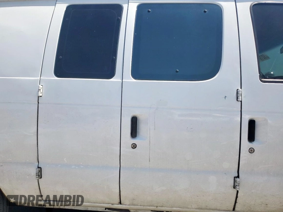 2008 Ford Econoline Cargo Commercial z VIN 1FTNE14L38DA79072, wystawiony jako Copart lot #52797475 z przebiegiem 123 952 mil mil oraz Szkoda całkowita • Salvage title. Historia ofert i sprzedaży dostępna na DreamBid. Obrazek 10.