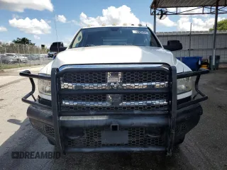 2014 Ram 2500 Tradesman z VIN 3C6UR5CL7EG121614, wystawiony jako Copart lot #62214345 z przebiegiem 169 442 mil mil oraz Czysty tytuł • Clean title. Historia ofert i sprzedaży dostępna na DreamBid. Obrazek 5.