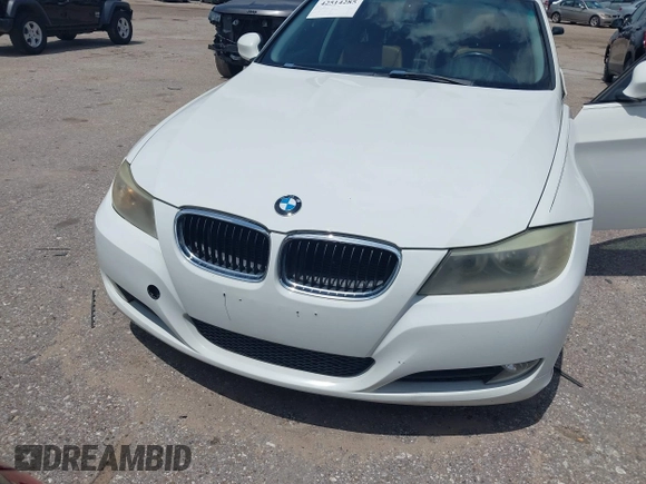 2011 BMW 3 Series 328i z VIN WBAPH7G58BNN07149, wystawiony jako IAAI lot #42514285 z przebiegiem 120 534 mil mil oraz . Historia ofert i sprzedaży dostępna na DreamBid. Obrazek 6.