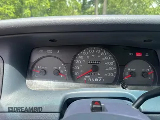 2000 Mercury Grand Marquis GS z VIN 2MEFM74W2YX675365, wystawiony jako Copart lot #58024375 z przebiegiem 35 499 mil mil oraz Czysty tytuł • Clean title. Historia ofert i sprzedaży dostępna na DreamBid. Obrazek 8.