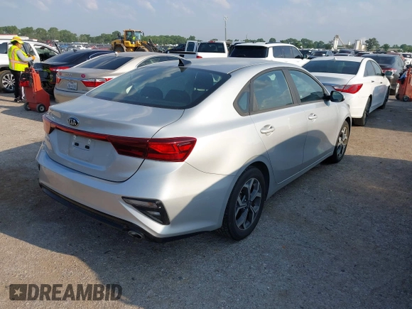 2020 Kia Forte LXS z VIN 3KPF24AD3LE212819, wystawiony jako IAAI lot #42374490 z przebiegiem 12 115 mil mil oraz . Historia ofert i sprzedaży dostępna na DreamBid. Obrazek 4.
