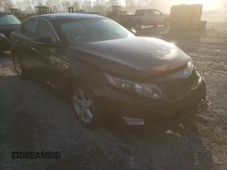 2014 Kia Optima LX z VIN 5XXGM4A71EG277249, wystawiony jako Copart lot #50886935 z przebiegiem 174 002 mil mil oraz Szkoda całkowita • Salvage title. Historia ofert i sprzedaży dostępna na DreamBid. Obrazek 11.