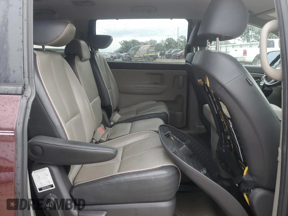 2017 Kia Sedona LX with VIN KNDMB5C19H6320486, listed as a Copart auction lot 73215754 with 100,891 mi miles and Salvage Title. Bid and sale history available at carsss.com. Image 11.