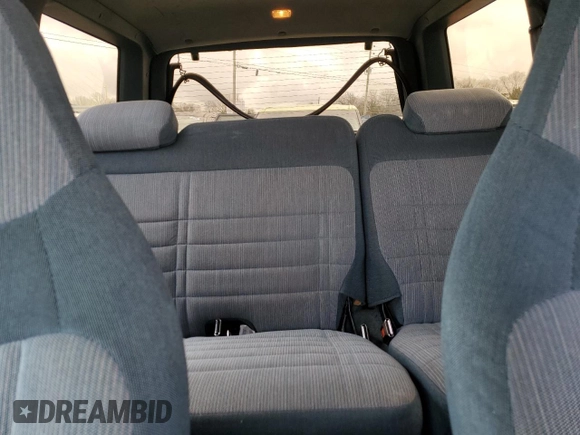 1996 Ford Explorer XL с VIN 1FMDU34X9TUC66723, выставлен на аукционе Copart как лот 86659774 с пробегом 190 164 миль миль и Списание • Salvage title. История ставок и продаж доступна на DreamBid. Изображение 10.