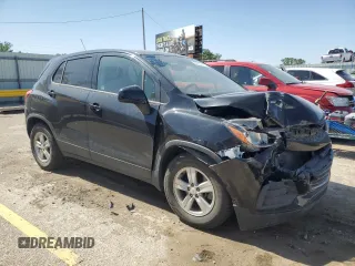2020 Chevrolet Trax LS z VIN KL7CJKSB7LB021423, wystawiony jako Copart lot #57650815 z przebiegiem 60 282 mil mil oraz Szkoda całkowita • Salvage title. Historia ofert i sprzedaży dostępna na DreamBid. Obrazek 4.