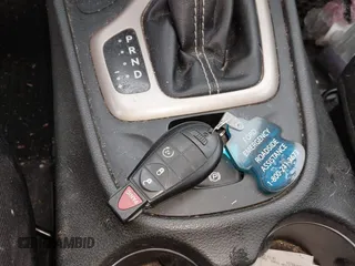 2015 Jeep Cherokee Latitude с VIN 1C4PJMCS1FW577223, выставлен на аукционе IAAI как лот 42082301 с пробегом 140 884 миль миль и . История ставок и продаж доступна на DreamBid. Изображение 11.