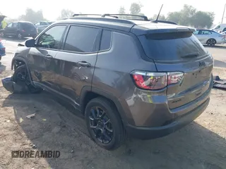 2022 Jeep Compass Latitude с VIN 3C4NJDBB6NT227843, выставлен на аукционе IAAI как лот 41207967 с пробегом 49 248 миль миль и . История ставок и продаж доступна на DreamBid. Изображение 3.