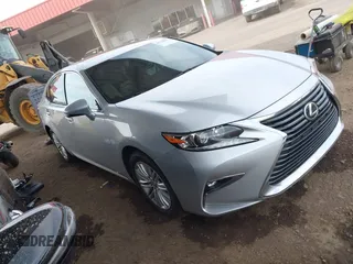 2016 Lexus ES 330 z VIN 58ABK1GGXGU005094, wystawiony jako IAAI lot #41734892 z przebiegiem 138 124 mil mil oraz . Historia ofert i sprzedaży dostępna na DreamBid. Obrazek 1.