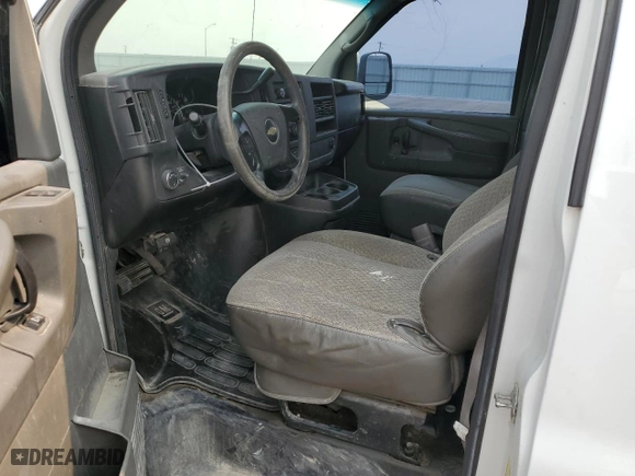 2008 Chevrolet Express Passenger with VIN 1GAHG39K581145702, listed as a Copart auction lot 71266304 with 272,138 mi miles and Salvage Title. Bid and sale history available at carsss.com. Image 7.