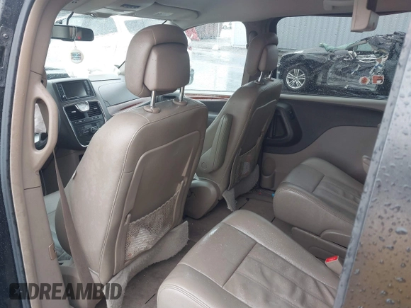 2014 Chrysler Town & Country Touring with VIN 2C4RC1BG6ER438646, listed as a IAAI auction lot 41535122 with 139,866 mi miles. Bid and sale history available at carsss.com. Image 8.