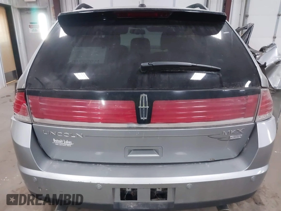 2007 Lincoln MKX with VIN 2LMDU68C77BJ26565, listed as a IAAI auction lot 41733876 with 173,037 mi miles. Bid and sale history available at carsss.com. Image 16.