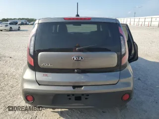 2019 Kia Soul z VIN KNDJN2A24K7672817, wystawiony jako Copart lot #54296525 z przebiegiem 107 338 mil mil oraz Nie do naprawy • Non repairable. Historia ofert i sprzedaży dostępna na DreamBid. Obrazek 6.