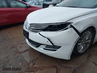 2013 Lincoln MKZ with VIN 3LN6L2GK9DR803573, listed as a IAAI auction lot 41726587 with 177,702 mi miles. Bid and sale history available at carsss.com. Image 6.