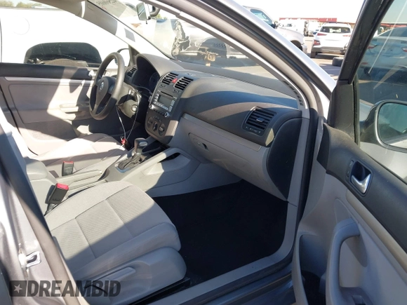 2008 Volkswagen Rabbit S with VIN WVWDB71K18W259965, listed as a IAAI auction lot 42560605 with 89,845 mi miles and . Bid and sale history available at DreamBid. Image 5.