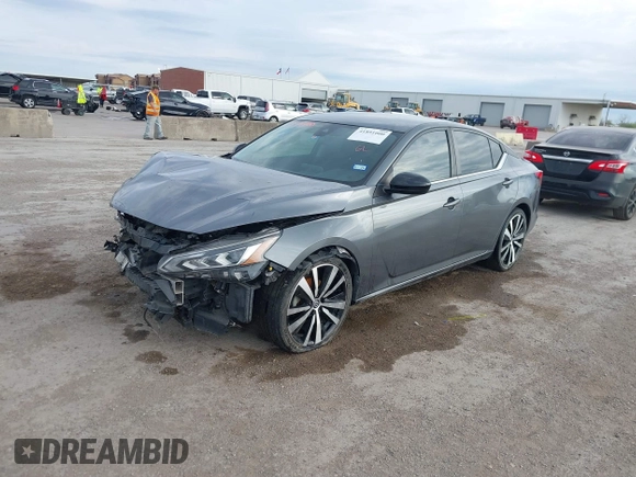 2020 Nissan Altima SR z VIN 1N4BL4CVXLN303542, wystawiony jako IAAI lot #41891000 z przebiegiem 119 696 mil mil oraz . Historia ofert i sprzedaży dostępna na DreamBid. Obrazek 2.