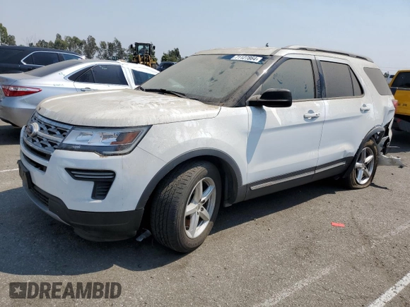 2019 Ford Explorer XLT z VIN 1FM5K7D83KGB28747, wystawiony jako Copart lot #71127864 z przebiegiem 127 986 mil mil oraz Szkoda całkowita • Salvage title. Historia ofert i sprzedaży dostępna na DreamBid. Obrazek 1.