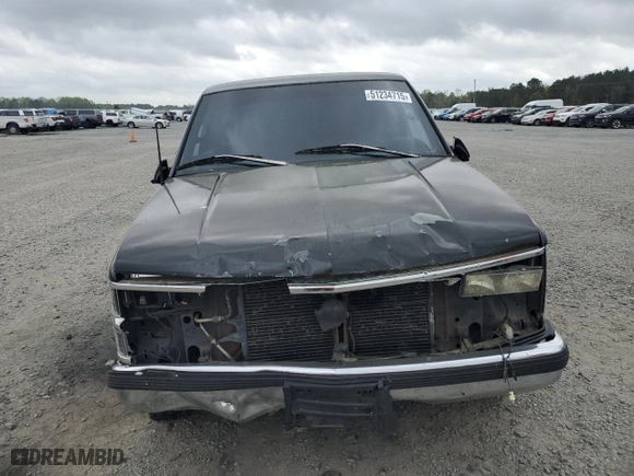 1997 Chevrolet C/K 1500 with VIN 1GCEC14M2VZ150842, listed as a Copart auction lot 51234715 with 4,233,921 mi miles and Salvage Title. Bid and sale history available at carsss.com. Image 5.