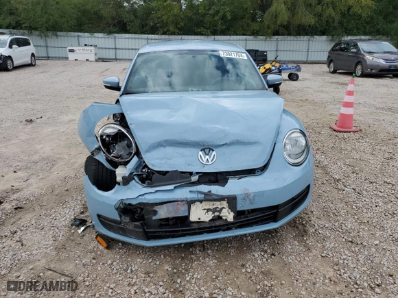 2012 Volkswagen Beetle 2.5L w/Sun PZEV with VIN 3VWJP7AT5CM604417, listed as a Copart auction lot 73921704 with 117,809 mi miles and Salvage Title. Bid and sale history available at carsss.com. Image 5.