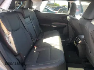 2024 Lexus RX 350 z VIN JTJCHMAAXR2017181, wystawiony jako Copart lot #54021205 z przebiegiem 3 890 mil mil oraz Szkoda całkowita • Salvage title. Historia ofert i sprzedaży dostępna na DreamBid. Obrazek 11.