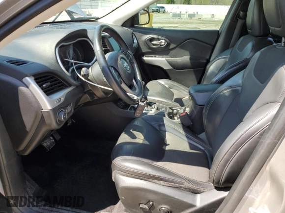 2018 Jeep Cherokee Latitude Plus with VIN 1C4PJLLB9JD535137, listed as a Copart auction lot 52505705 with 92,651 mi miles and Salvage Title. Bid and sale history available at DreamBid. Image 7.