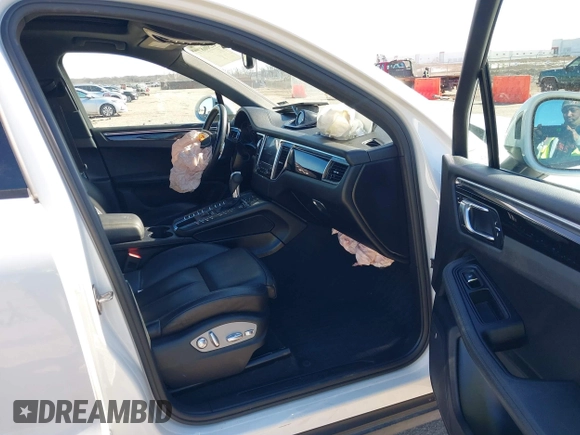 2018 Porsche Macan with VIN WP1AA2A59JLB16545, listed as a IAAI auction lot 41306877 with 48,024 mi miles and . Bid and sale history available at DreamBid. Image 5.