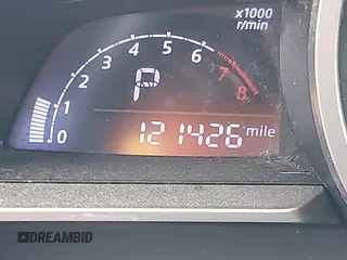 2014 Mazda 3 i Touring z VIN JM1BM1L73E1101014, wystawiony jako IAAI lot #42472127 z przebiegiem 121 426 mil mil oraz . Historia ofert i sprzedaży dostępna na DreamBid. Obrazek 15.