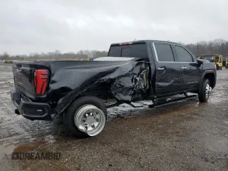 2024 GMC Sierra 3500HD Denali z VIN 1GT49WEYXRF123632, wystawiony jako Copart lot #82759314 z przebiegiem 55 078 mil mil oraz Szkoda całkowita • Salvage title. Historia ofert i sprzedaży dostępna na DreamBid. Obrazek 3.
