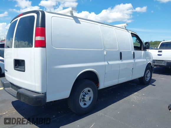 2012 Chevrolet Express Cargo z VIN 1GCWGFCA1C1144412, wystawiony jako IAAI lot #42792791 z przebiegiem 182 242 mil mil oraz . Historia ofert i sprzedaży dostępna na DreamBid. Obrazek 4.