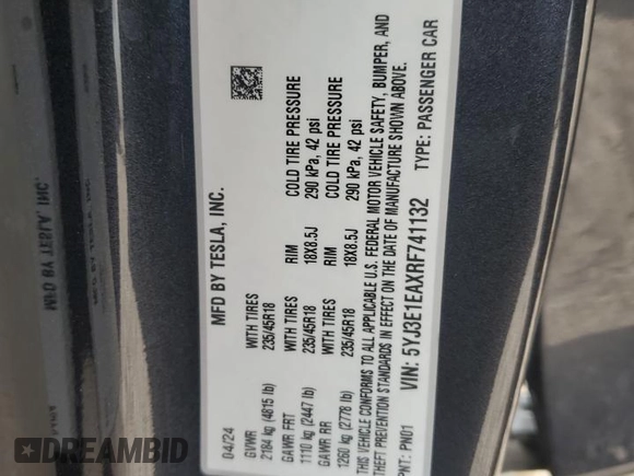 2024 Tesla Model 3 z VIN 5YJ3E1EAXRF741132, wystawiony jako Copart lot #47823795 z przebiegiem 25 183 mil mil oraz Szkody całkowita. Historia ofert i sprzedaży dostępna na DreamBid. Obrazek 14.