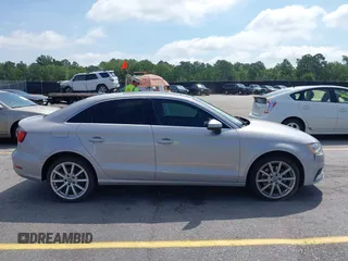 2015 Audi A3 Premium Plus z VIN WAUCCGFF6F1061507, wystawiony jako IAAI lot #42502310 z przebiegiem 131 670 mil mil oraz . Historia ofert i sprzedaży dostępna na DreamBid. Obrazek 13.