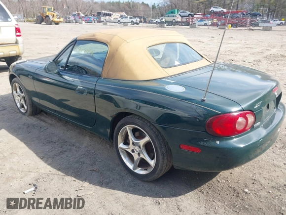 2001 Mazda MX-5 Miata z VIN JM1NB353510214861, wystawiony jako IAAI lot #41906052 z przebiegiem 174 863 mil mil oraz . Historia ofert i sprzedaży dostępna na DreamBid. Obrazek 3.