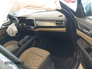 2024 Volkswagen Atlas SE z VIN 1V2LE2CA2RC223746, wystawiony jako IAAI lot #41609344 z przebiegiem 14 633 mil mil oraz . Historia ofert i sprzedaży dostępna na DreamBid. Obrazek 5.