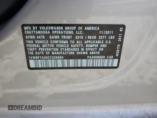 2012 Volkswagen Passat SE z VIN 1VWBP7A30CC025860, wystawiony jako Copart lot #56124875 z przebiegiem 146 207 mil mil oraz Szkody całkowita. Historia ofert i sprzedaży dostępna na DreamBid. Obrazek 12.
