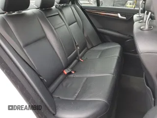 2013 Mercedes-Benz C 300 Sport z VIN WDDGF8AB3DA788872, wystawiony jako Copart lot #56325655 z przebiegiem 173 183 mil mil oraz Szkoda całkowita • Salvage title. Historia ofert i sprzedaży dostępna na DreamBid. Obrazek 10.