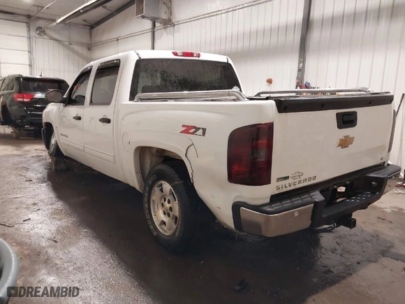 2012 Chevrolet Silverado 1500 LT with VIN 1GCPKSE71CF107277, listed as a IAAI auction lot 41505741 with 147,144 mi miles. Bid and sale history available at carsss.com. Image 3.