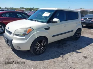 2010 Kia Soul + with VIN KNDJT2A24A7044597, listed as a IAAI auction lot 41798936 with 152,707 mi miles. Bid and sale history available at carsss.com. Image 18.