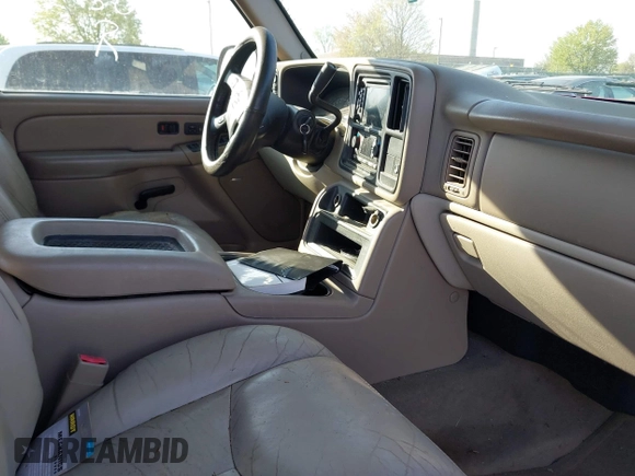 2006 Chevrolet Avalanche Z71 with VIN 3GNEK12Z66G122911, listed as a IAAI auction lot 42119853 with 256,848 mi miles. Bid and sale history available at carsss.com. Image 5.