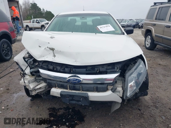 2011 Ford Fusion S with VIN 3FAHP0GAXBR337460, listed as a IAAI auction lot 41727079 with 247,696 mi miles. Bid and sale history available at carsss.com. Image 13.