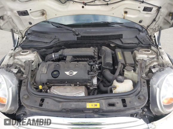 2011 MINI Hardtop with VIN WMWSU3C54BT183455, listed as a IAAI auction lot 42117672 with 130,530 mi miles and . Bid and sale history available at DreamBid. Image 10.
